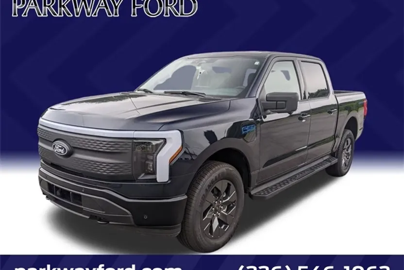 2025 Ford F-150 Lightning photo 1