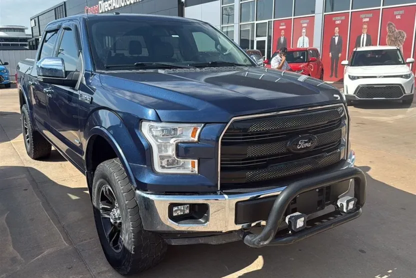 2015 Ford F-150 Lariat photo 1