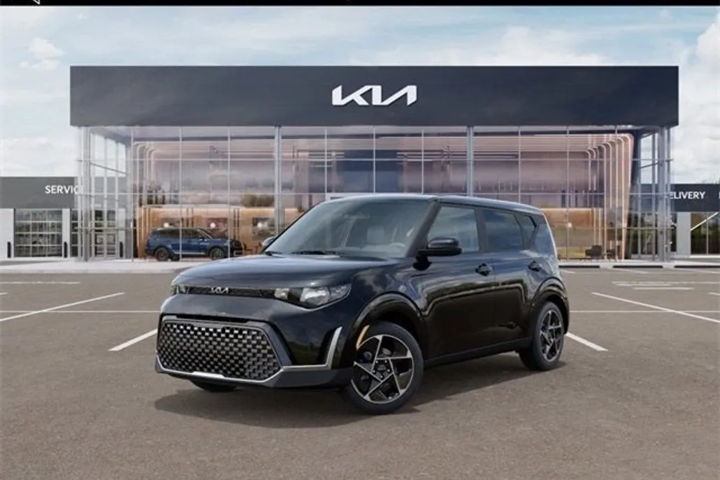 2025 Kia Soul EX photo 1