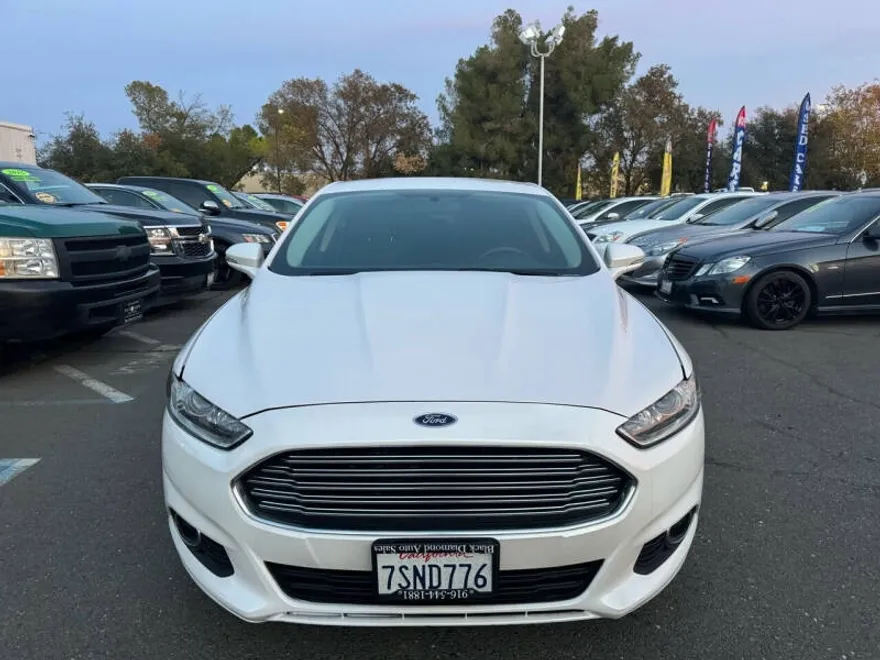 2016 Ford Fusion Hybrid SE photo 1