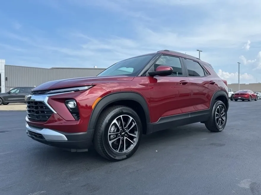2024 Chevrolet Trailblazer LT photo 1