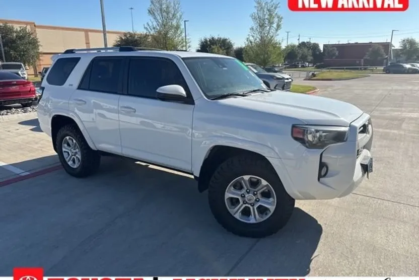 2020 Toyota 4Runner Base photo 1