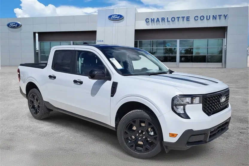 2025 Ford Maverick XLT photo 1