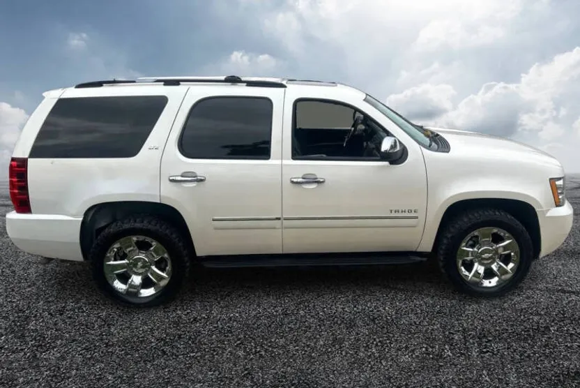 2012 Chevrolet Tahoe LTZ photo 1