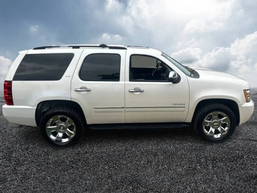2012 Chevrolet Tahoe LTZ photo 1