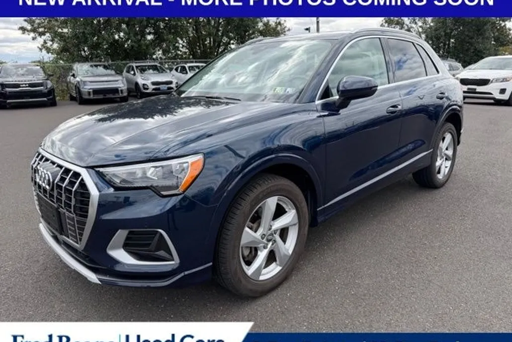 2020 Audi Q3 Premium photo 1