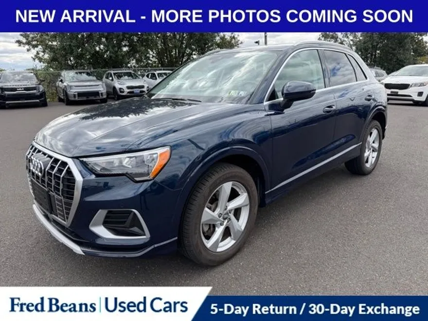 2020 Audi Q3 Premium photo 1