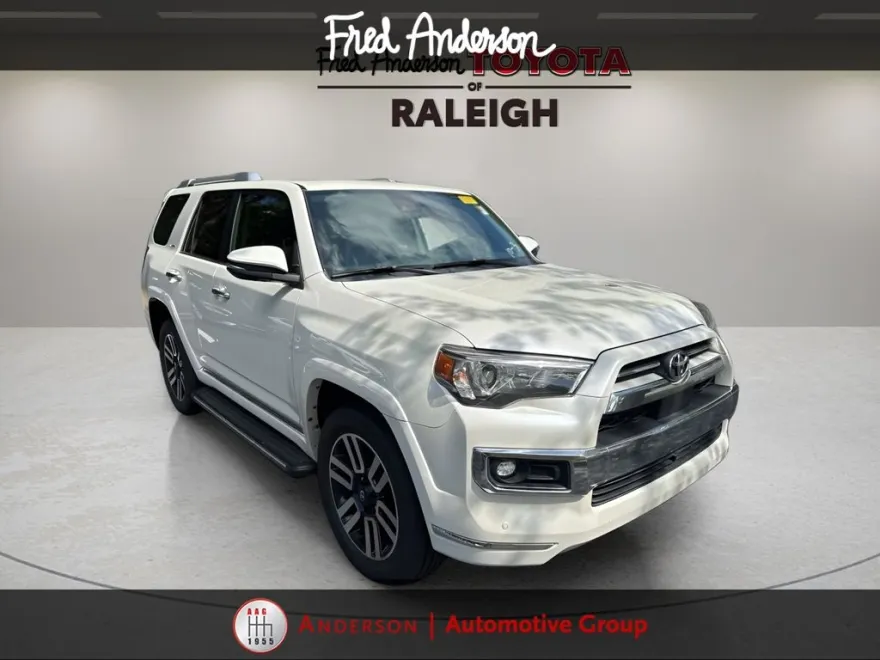 2022 Toyota 4Runner Limited photo 1