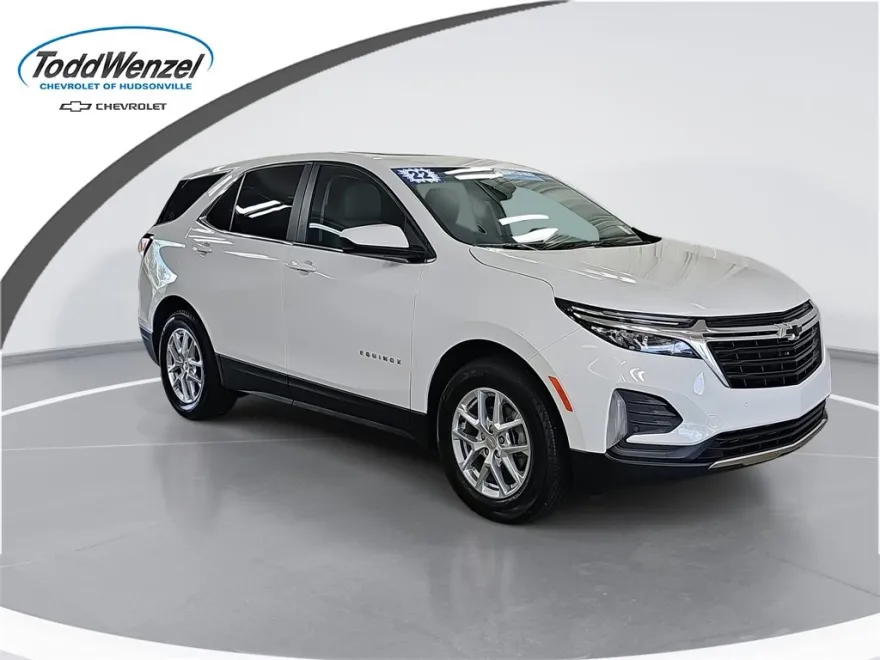 2022 Chevrolet Equinox LT photo 1