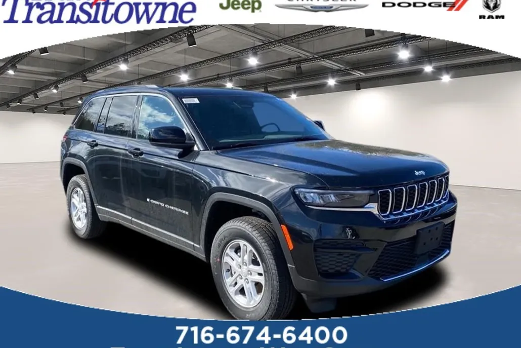 2025 Jeep Grand Cherokee Laredo photo 1