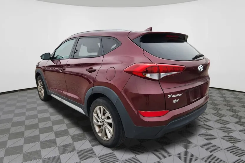 2017 Hyundai Tucson SE Plus photo 1