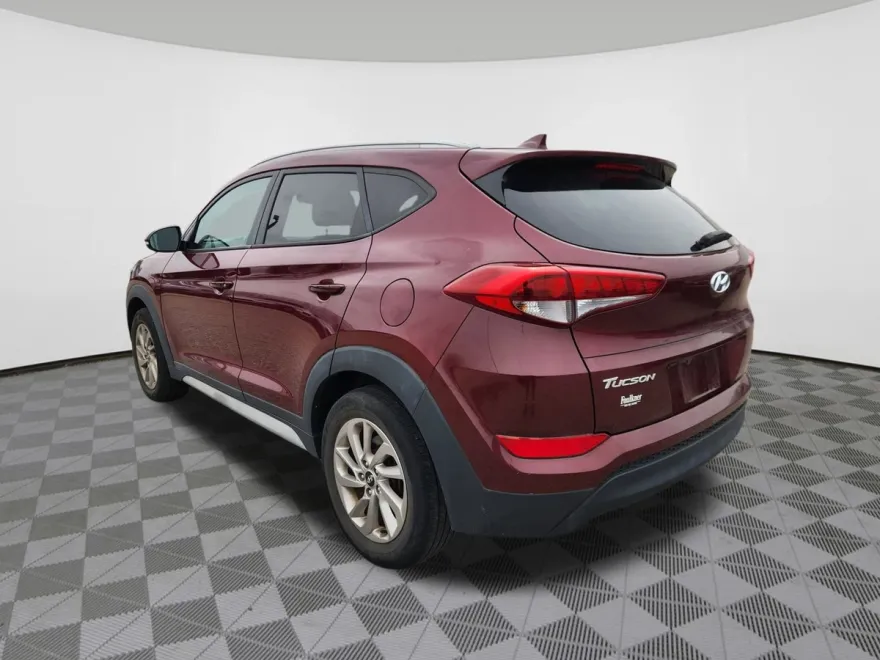 2017 Hyundai Tucson SE Plus photo 1