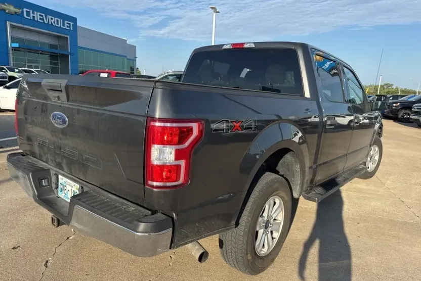 2019 Ford F-150 XLT photo 1