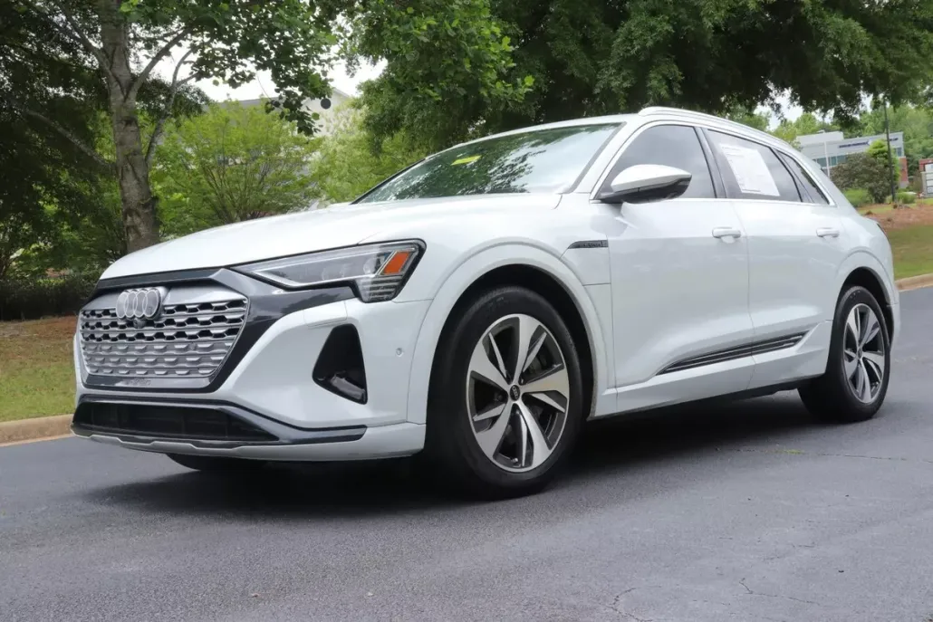 2024 Audi Q8 E-tron Premium Plus photo 1