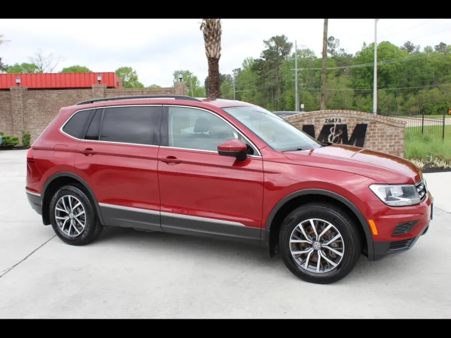 2020 Volkswagen Tiguan SE photo 1