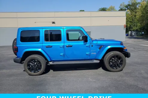 2022 Jeep Wrangler 4xe Unlimited Sahara photo 3
