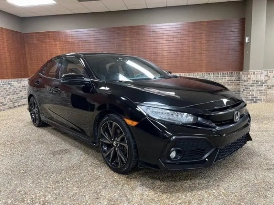 2018 Honda Civic Sport Touring photo 1