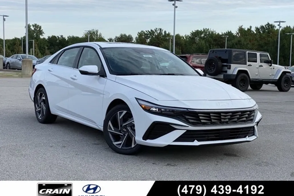 2025 Hyundai Elantra Limited photo 1