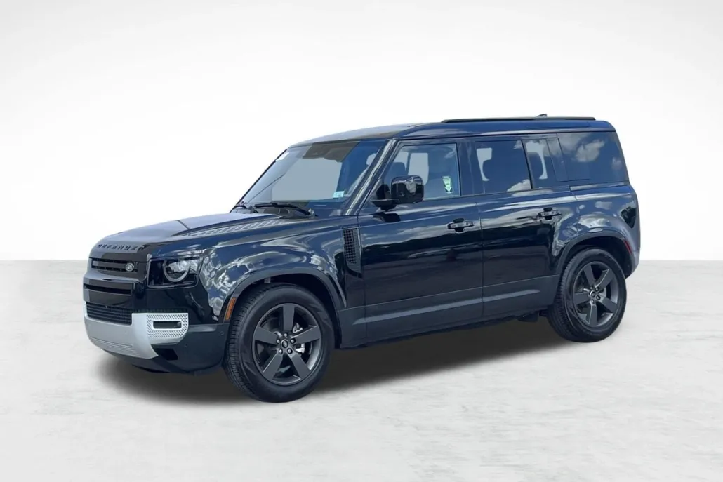 2025 Land Rover Defender 110 S photo 1