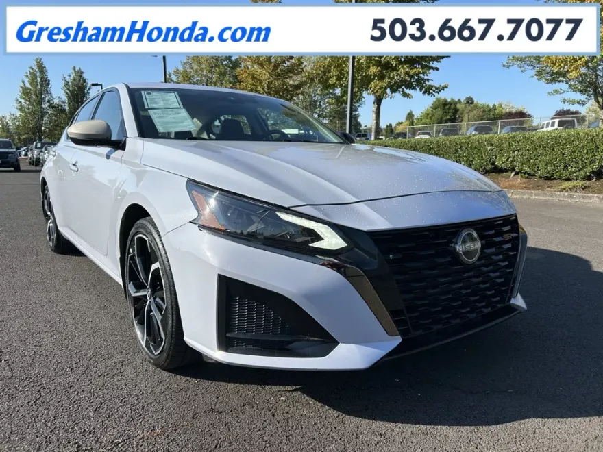 2024 Nissan Altima 2.5 SR photo 1