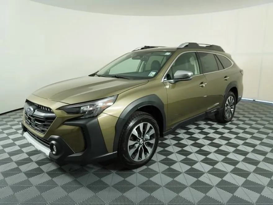 2024 Subaru Outback Touring photo 1