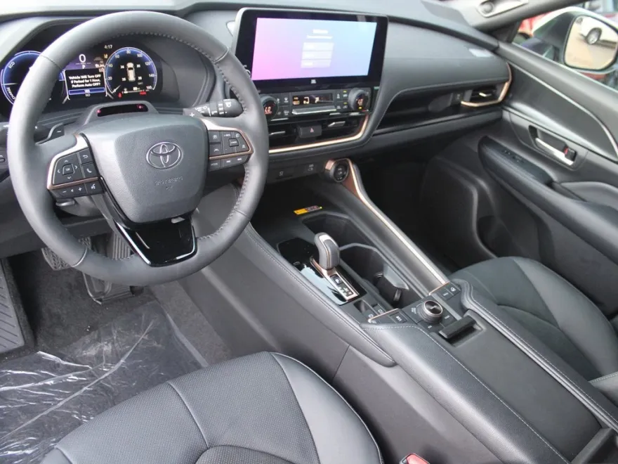 2026 Toyota Highlander Hybrid Platinum photo 1