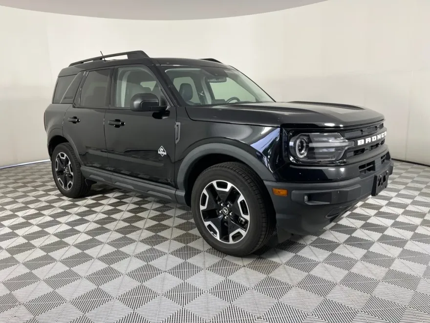 2021 Ford Bronco Sport Outer Banks photo 1