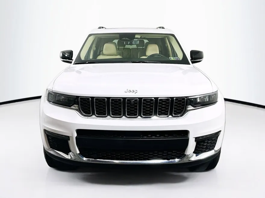 2022 Jeep Grand Cherokee Limited photo 1
