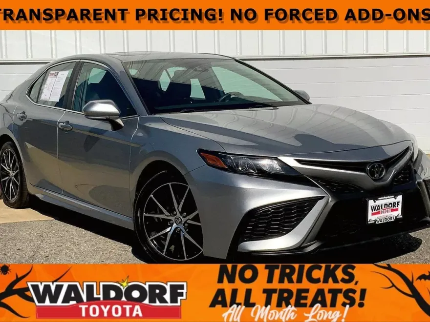 2023 Toyota Camry SE photo 1