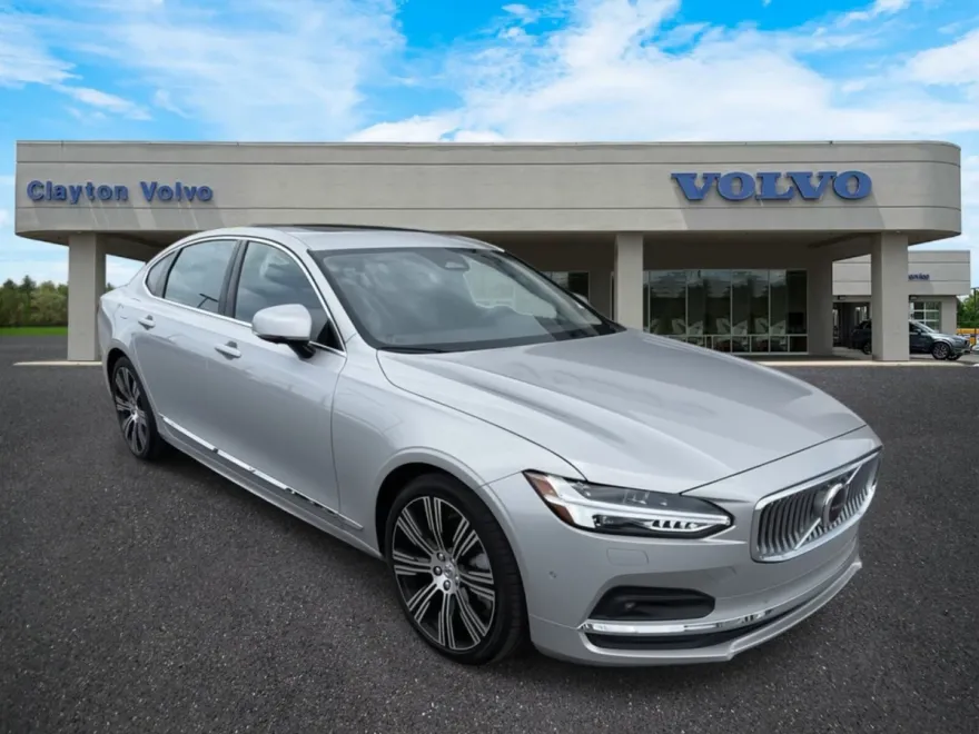 2025 Volvo S90 Plus photo 1