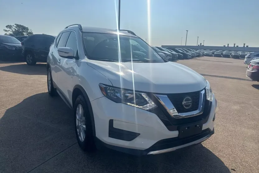 2020 Nissan Rogue S photo 1