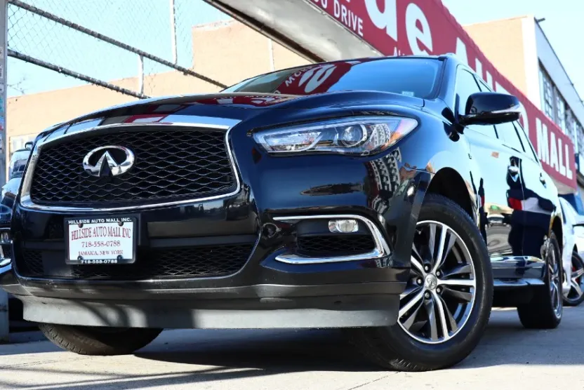 2017 Infiniti QX60 Base photo 1