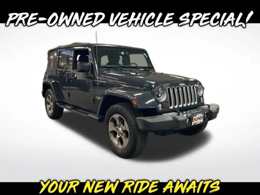 2016 Jeep Wrangler Unlimited Sahara photo 1