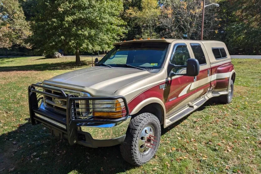 2000 Ford F-350 Lariat photo 1