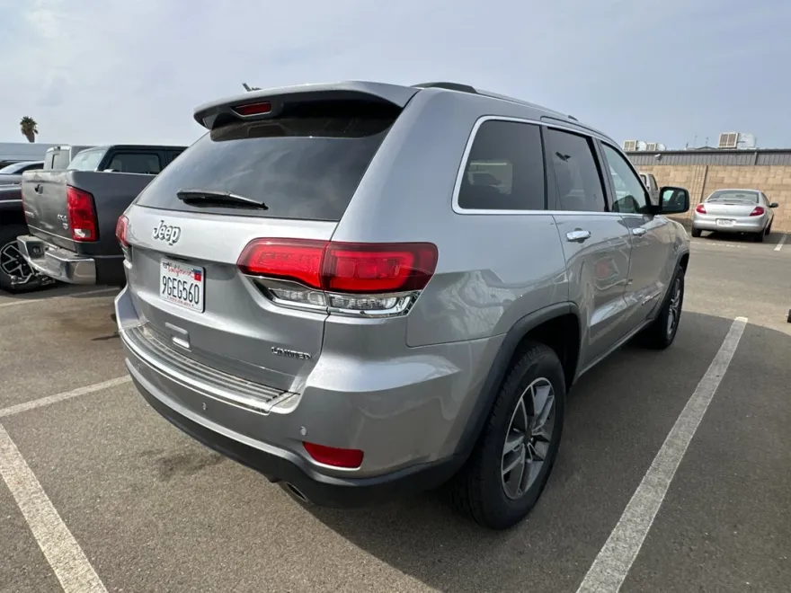 2020 Jeep Grand Cherokee Limited photo 1