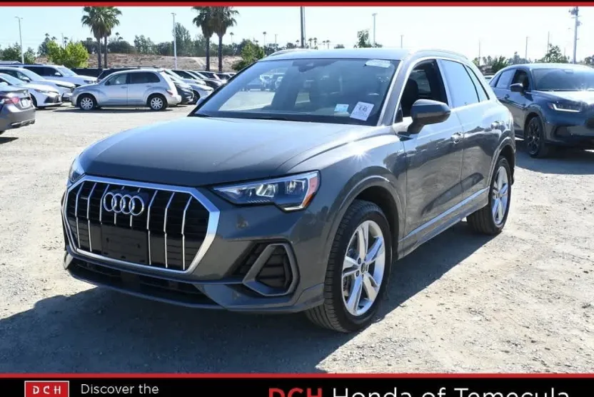 2021 Audi Q3 S line Premium photo 1