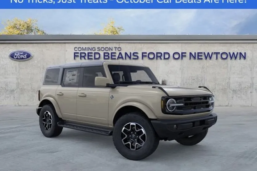 2025 Ford Bronco Outer Banks photo 1