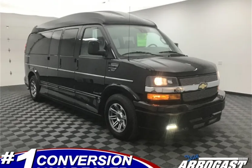 2021 Chevrolet Express photo 1