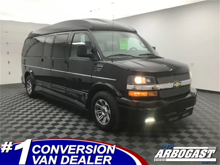 2021 Chevrolet Express photo 1