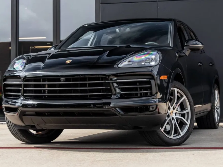 2023 Porsche Cayenne Platinum Edition photo 1