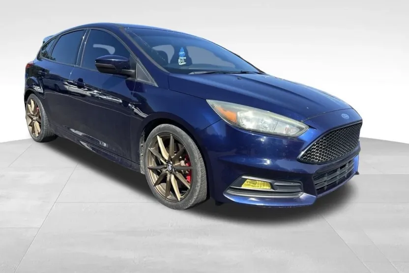 2016 Ford Focus ST photo 1