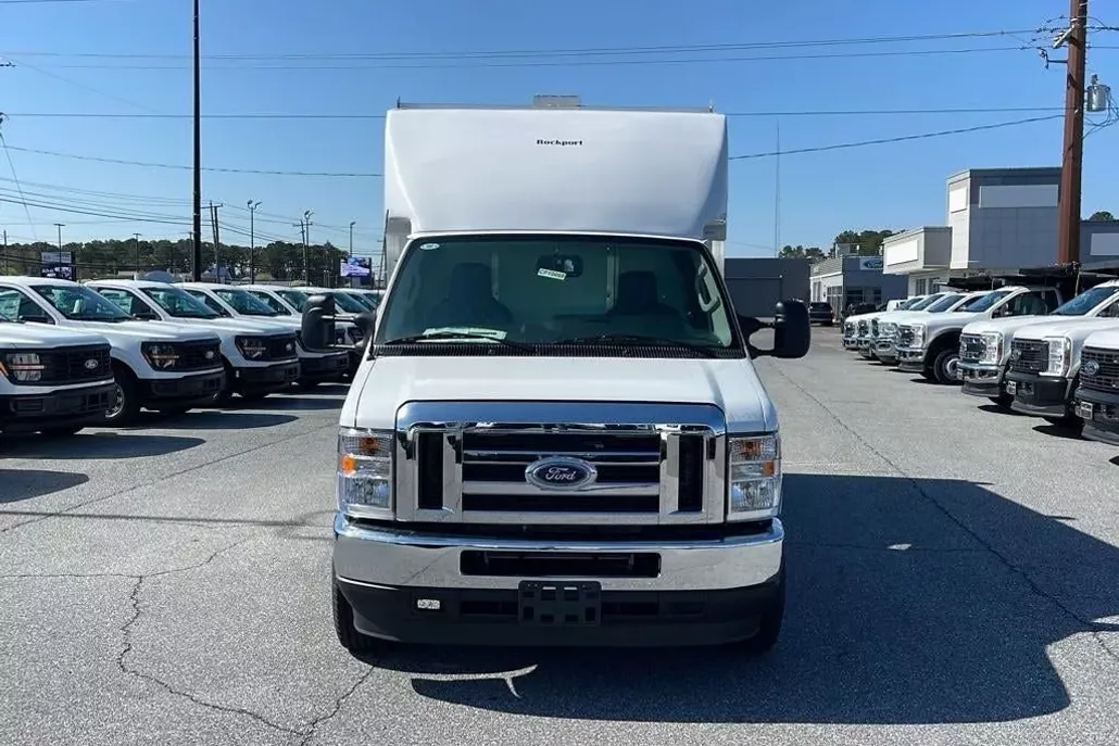 2025 Ford E-350 photo 1