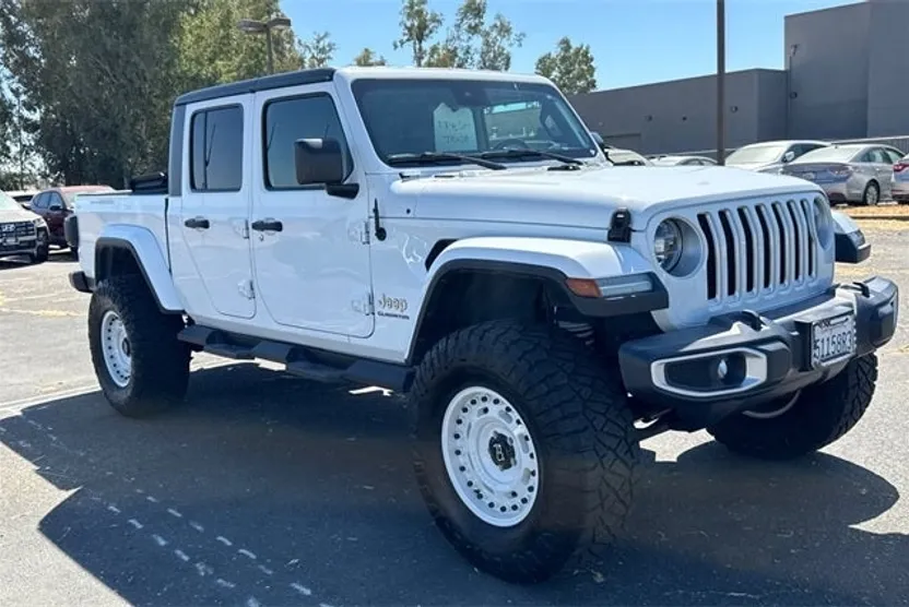 2020 Jeep Gladiator Overland photo 1