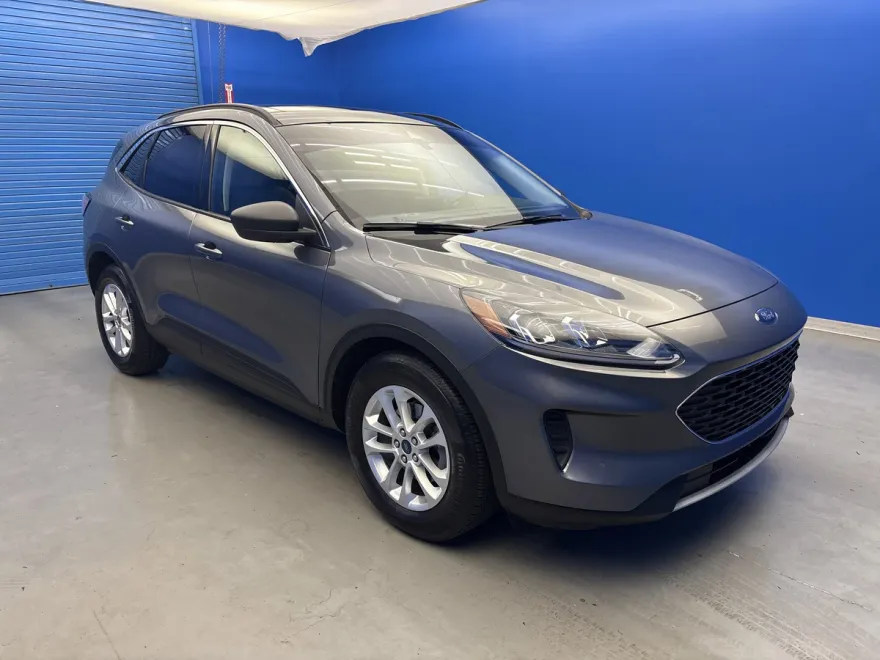 2022 Ford Escape SE photo 1