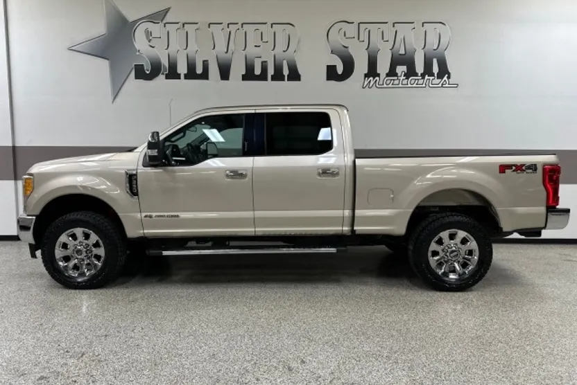 2017 Ford F-250 Lariat FX4 photo 1