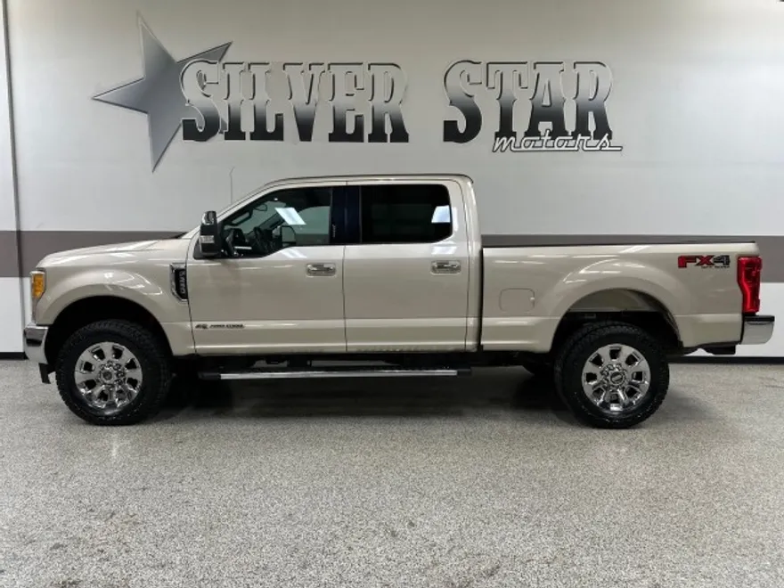 2017 Ford F-250 Lariat FX4 photo 1