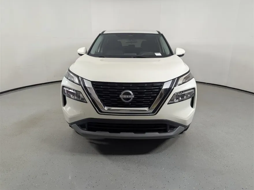 2023 Nissan Rogue SV photo 1