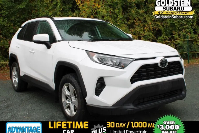 2021 Toyota RAV4 XLE photo 1