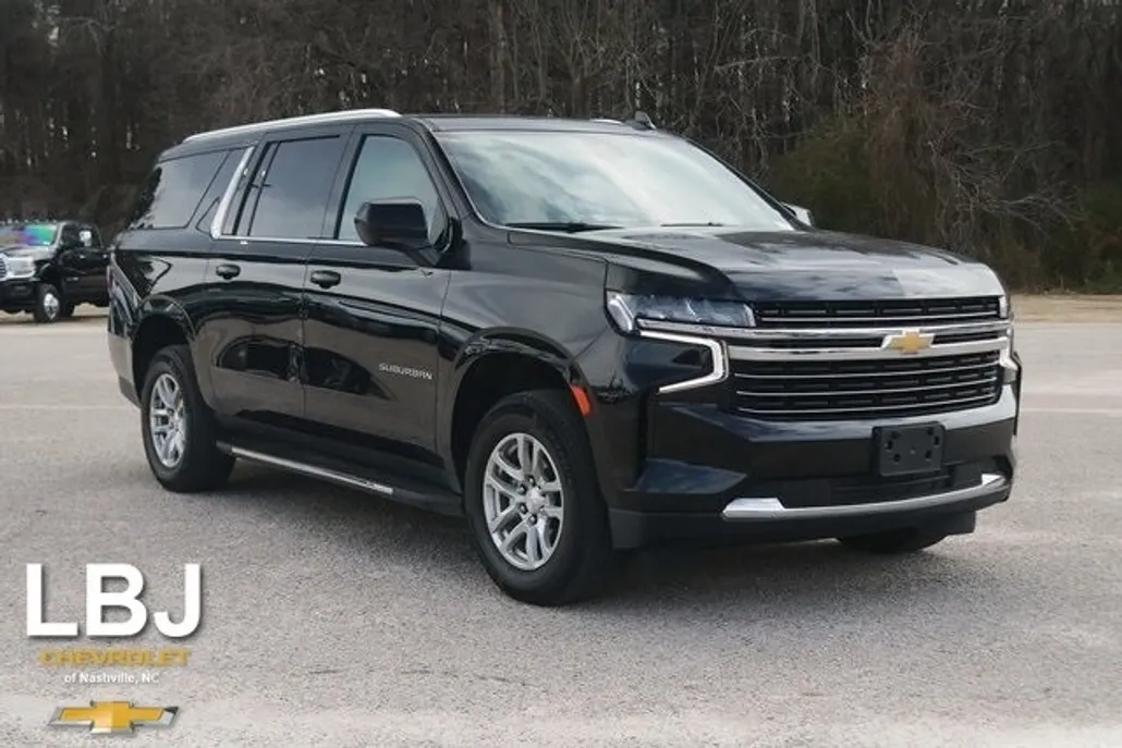 2023 Chevrolet Suburban LT photo 1