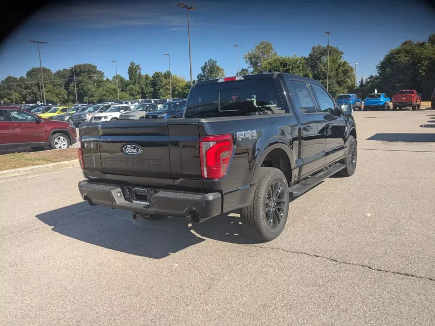 2025 Ford F-150 Lariat photo 1